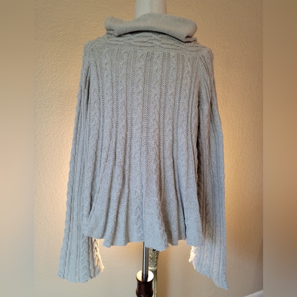 Charlie Brown Sweater. Cable Knit, Swingy Body with Slight Cowl Neck. Size- AU 4 - Picture 8 of 13